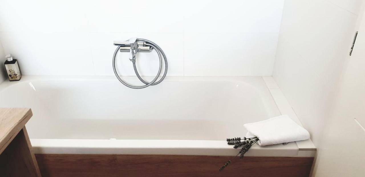 Apartment Sea Melody Lopar